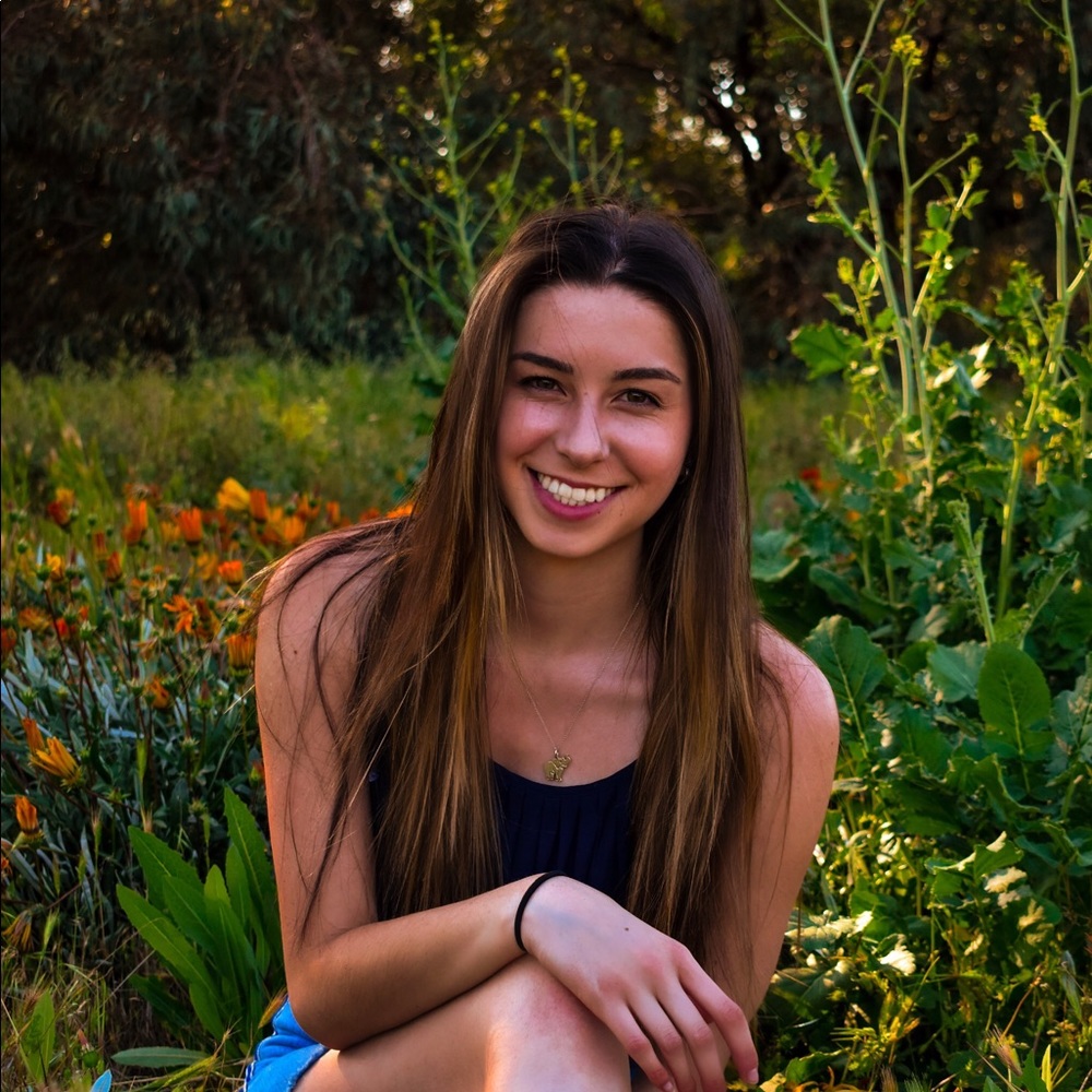 Meet your Posher, Alyssa